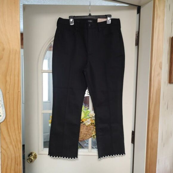 New NYDJ Black Slim Bootcut Water Conscious Denim Lift Tuck Technology Womens 14 - Picture 1 of 4